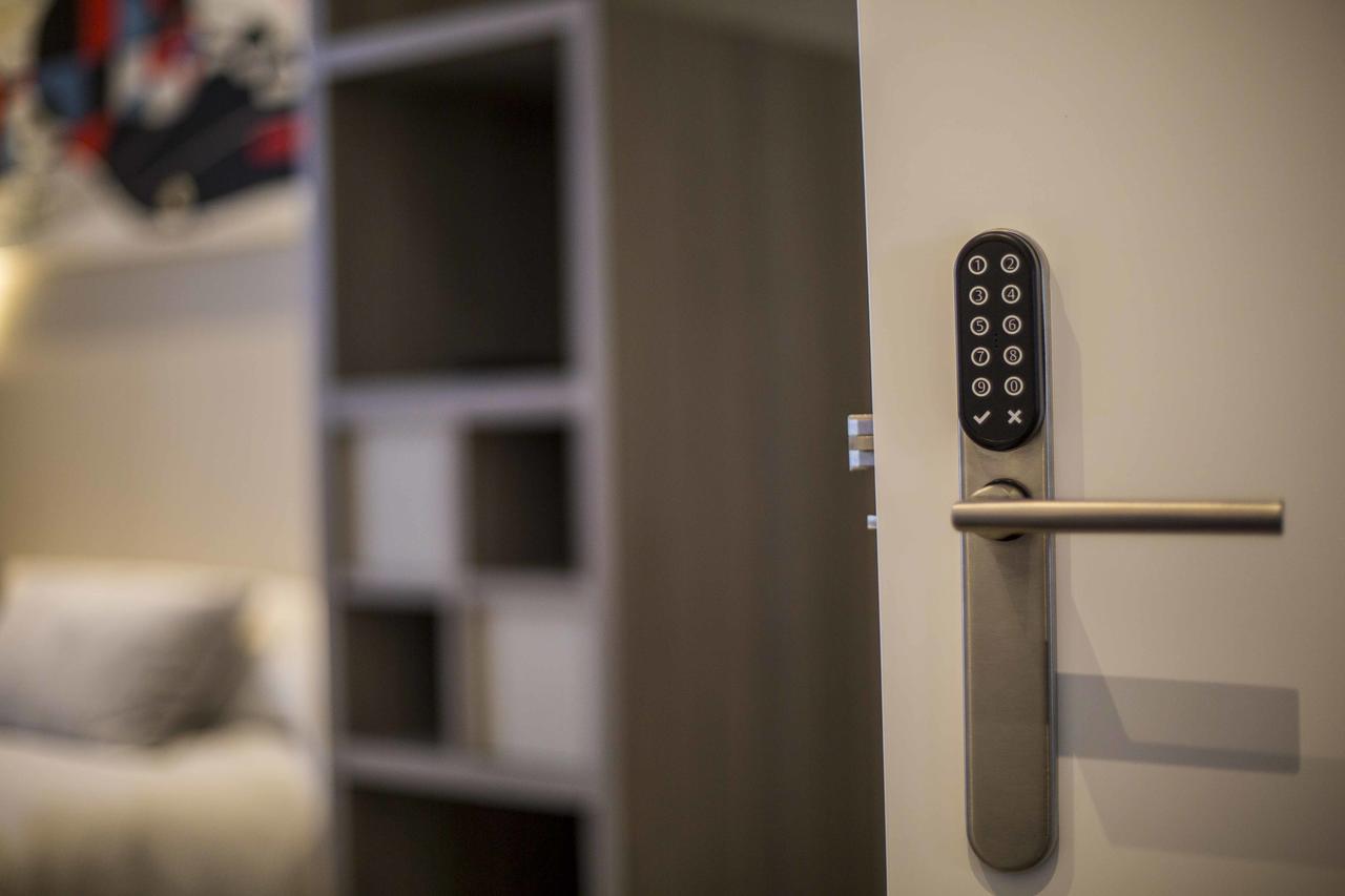 Hostal Sevilla Santa Justa - Adults Only Экстерьер фото