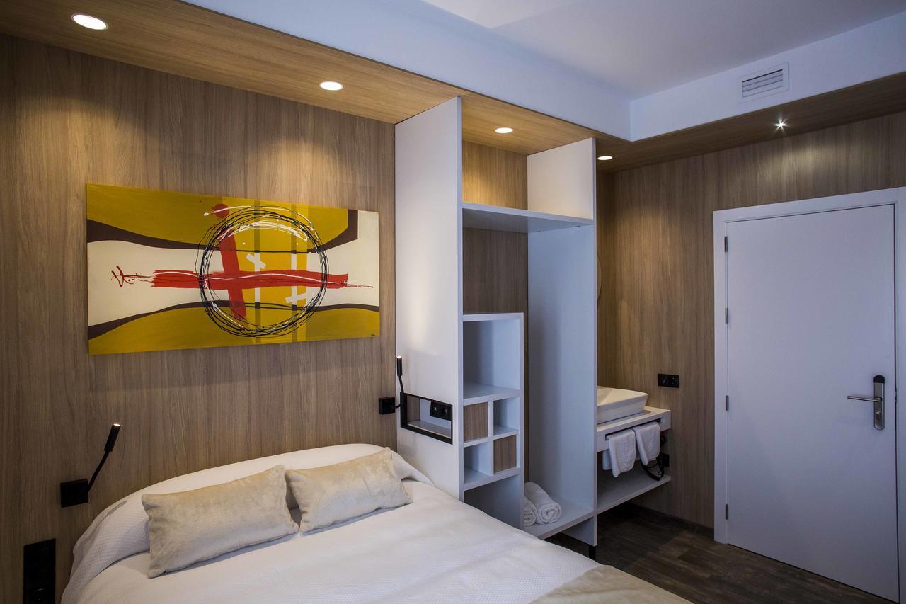 Hostal Sevilla Santa Justa - Adults Only Экстерьер фото